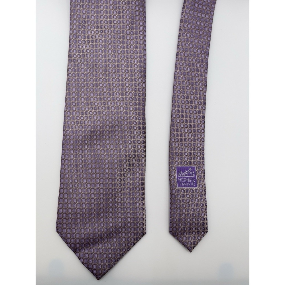 HERMES Necktie Tie Purple "H" all-over pattern 100% Silk made in France EUC - Picture 5 of 5